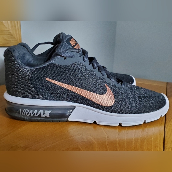 Nike Airmax Women's Black & Shimmery Peach Swoosh Size 8